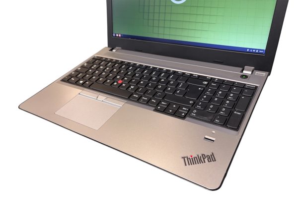 Lenovo 15,6" ThinkPad E570, i3, 256GB, 8GB RAM, Linux Mint